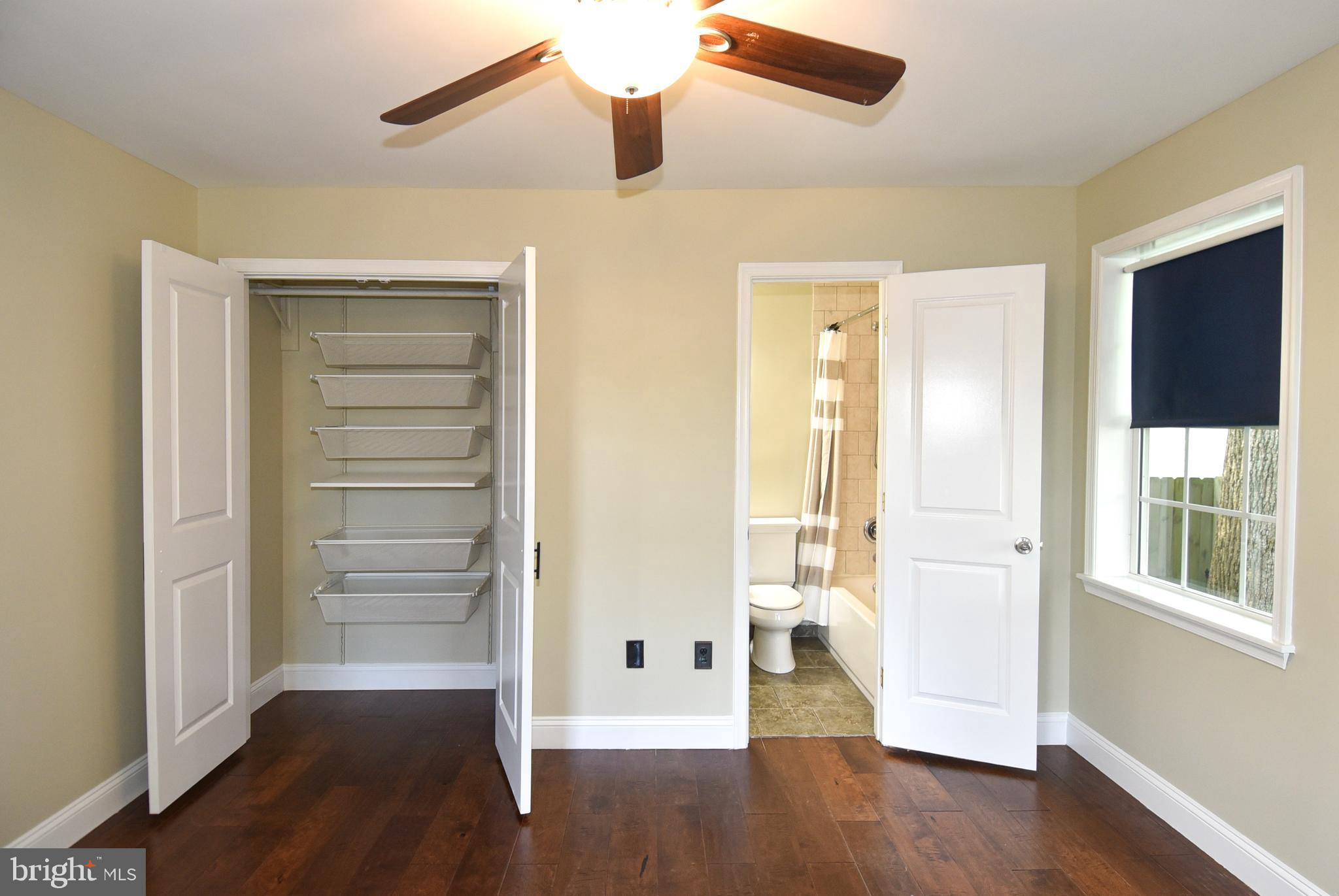 1805 Glenarm Road Edgewater, MD 21037 - Photo 14 of 59 MAIN LEVEL EN-SUITE 1 CLOSET