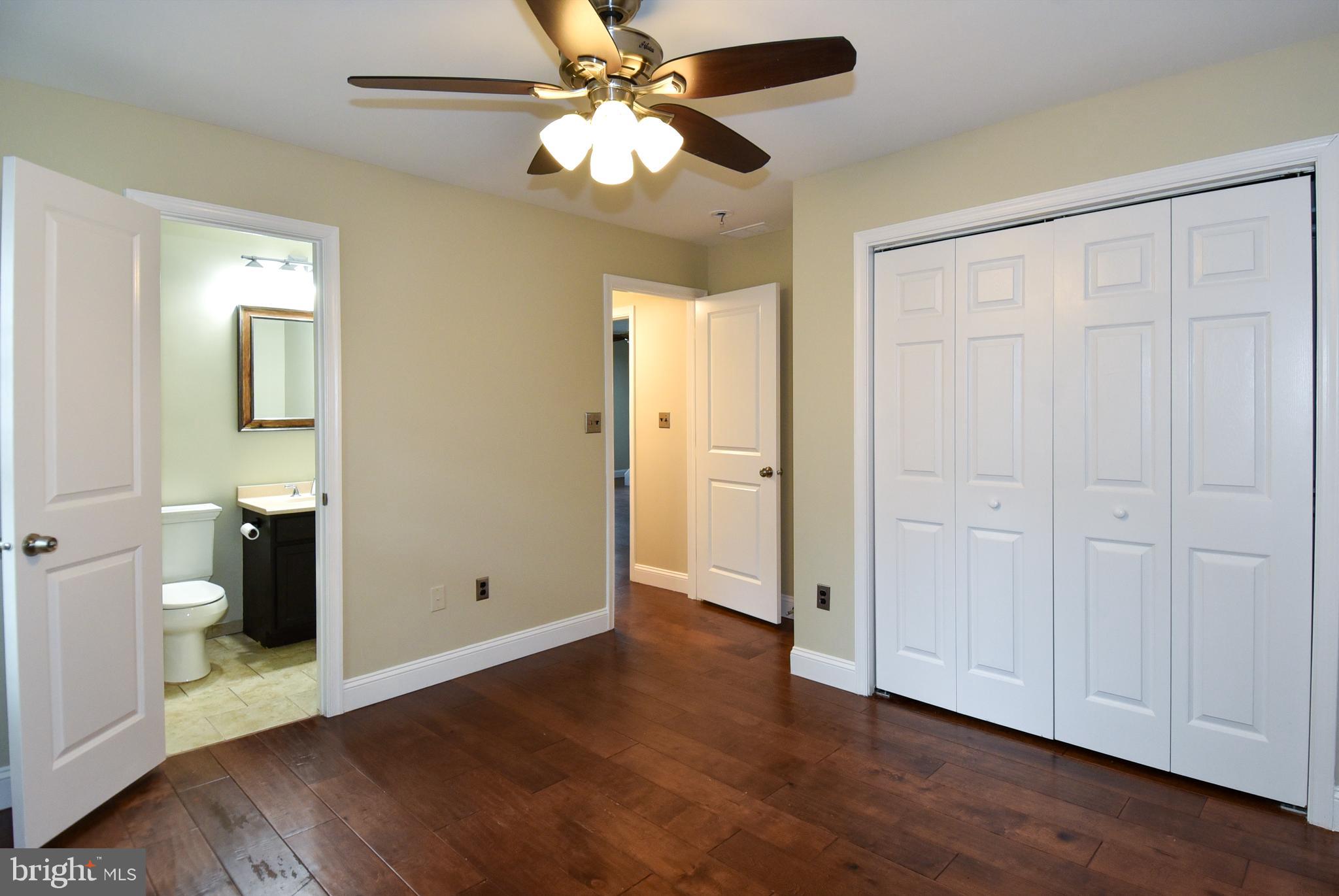 1805 Glenarm Road Edgewater, MD 21037 - Photo 19 of 59 MAIN LEVEL EN-SUITE 2 ENTRANCE