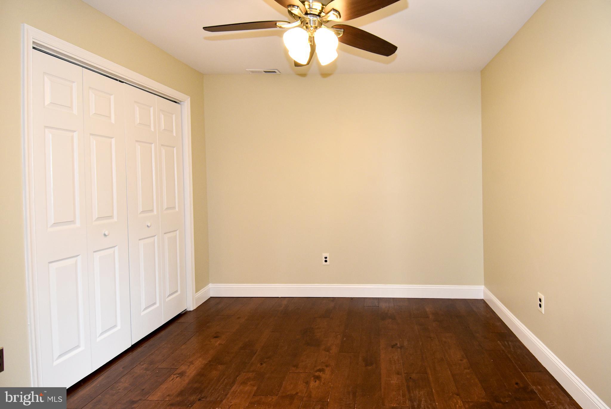 1805 Glenarm Road Edgewater, MD 21037 - Photo 21 of 59 MAIN LEVEL EN-SUITE 2 BEDOOM