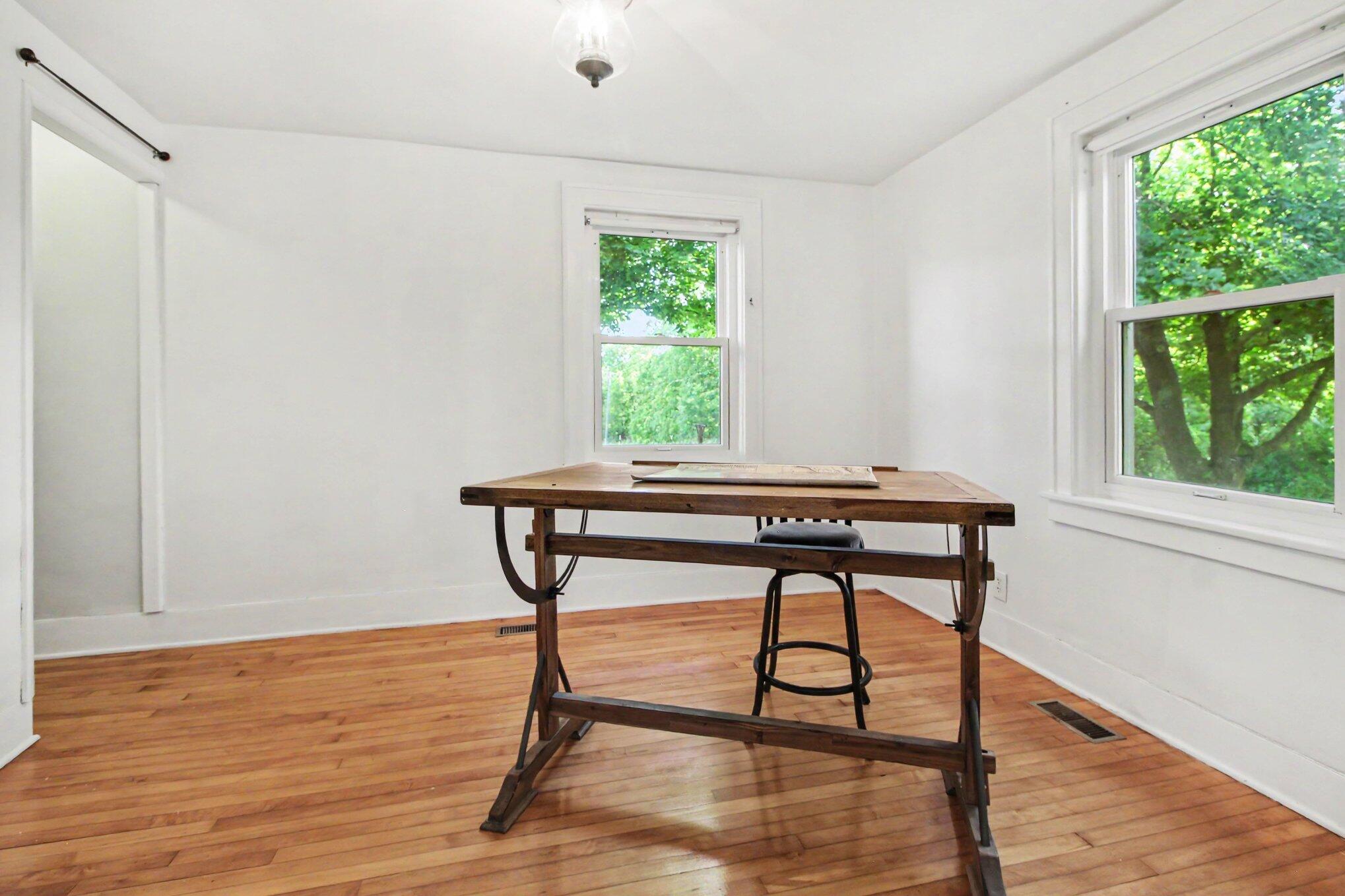 2663 North Harris Road Ypsilanti, MI 48198 - Photo 5 of 29 005_file_2339