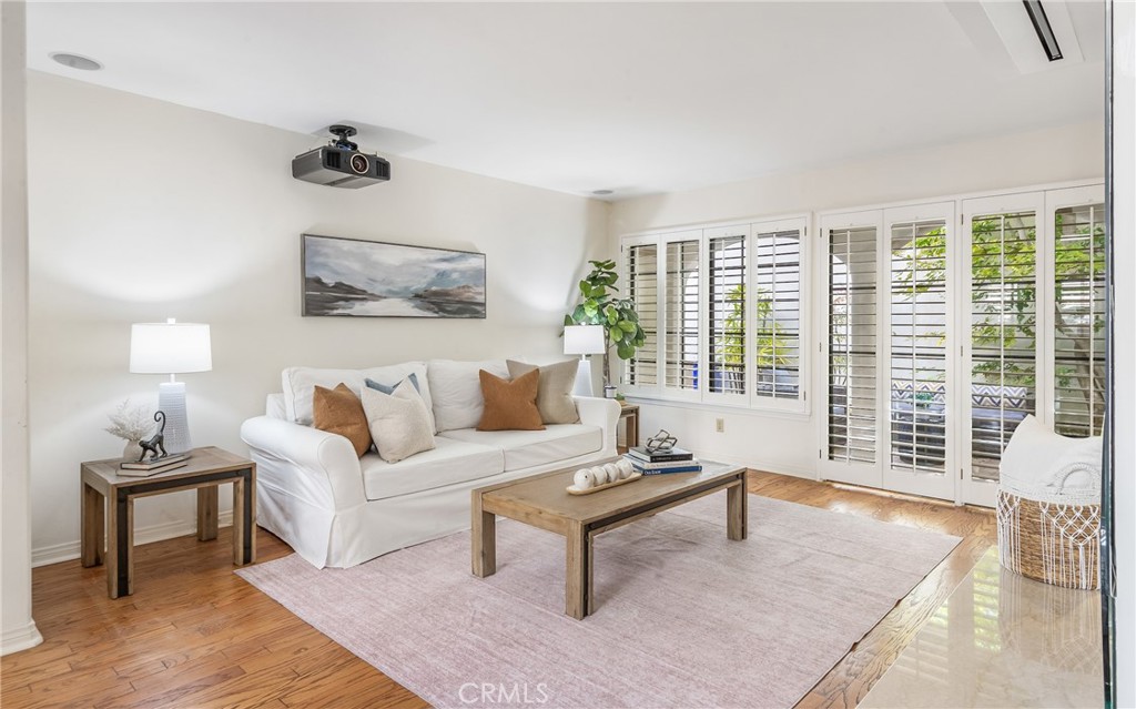 19 Chatham Manhattan Beach, CA 90266 - Photo 12 of 39