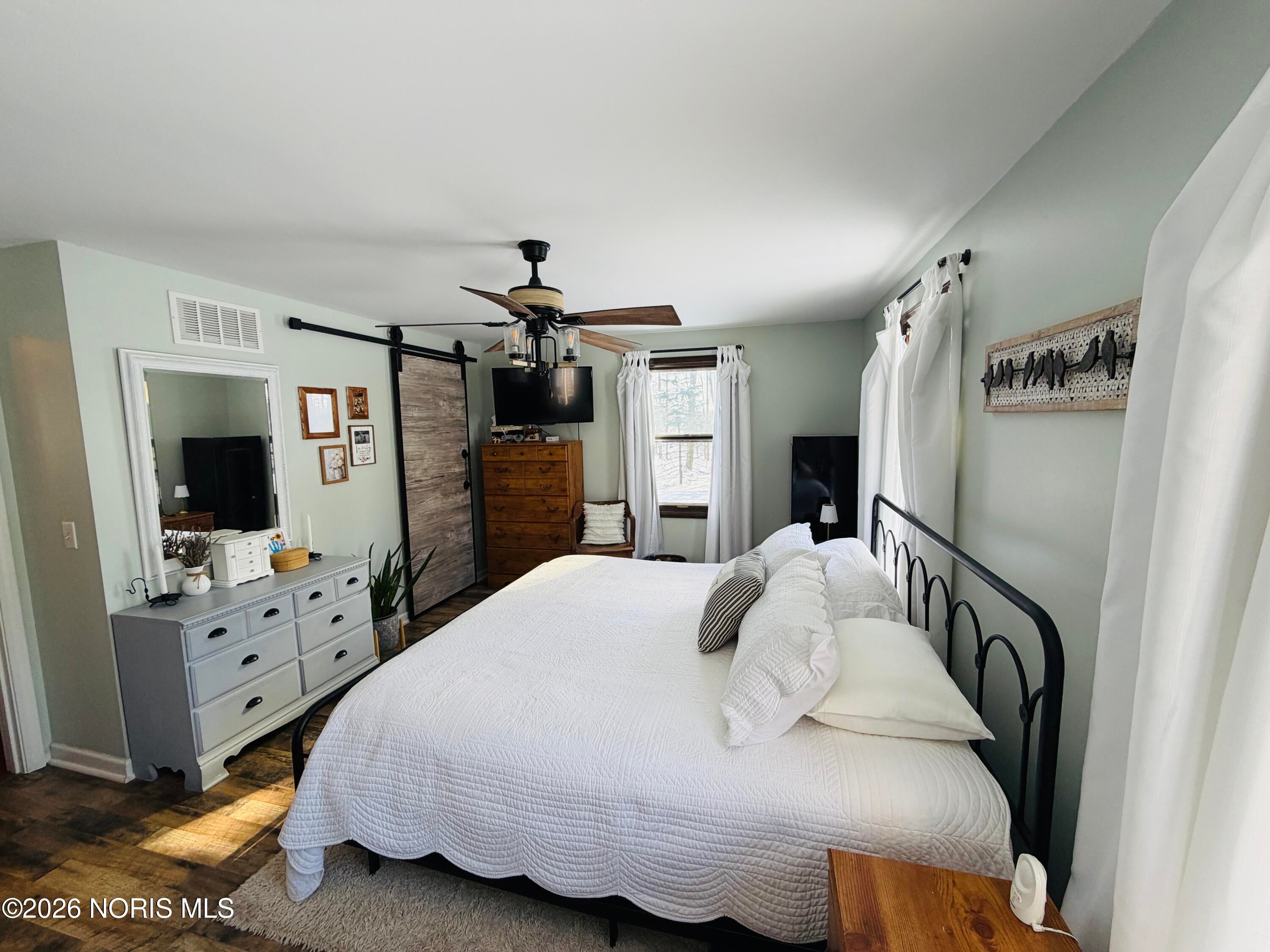 4463 Glenburg Road Defiance, OH 43512 - Photo 23 of 38 Primary Bedroom