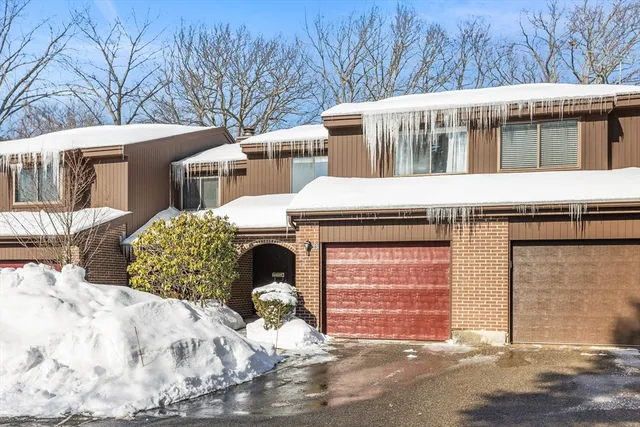 $569,000 | 23 Tamarack Lane, Unit 23, Peabody, MA 01960