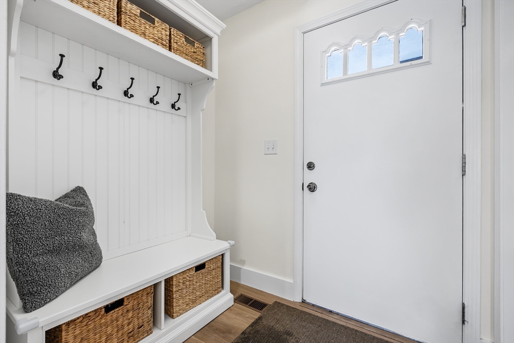 23 Tamarack Lane, Unit 23 Peabody, MA 01960 - Photo 5 of 31