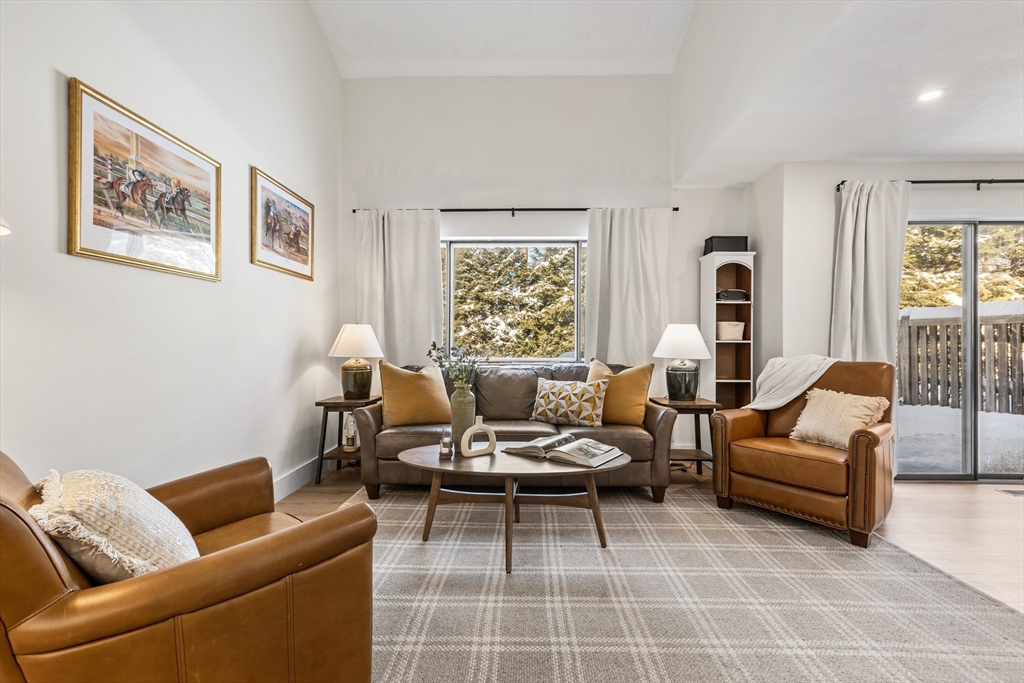 23 Tamarack Lane, Unit 23 Peabody, MA 01960 - Photo 6 of 31