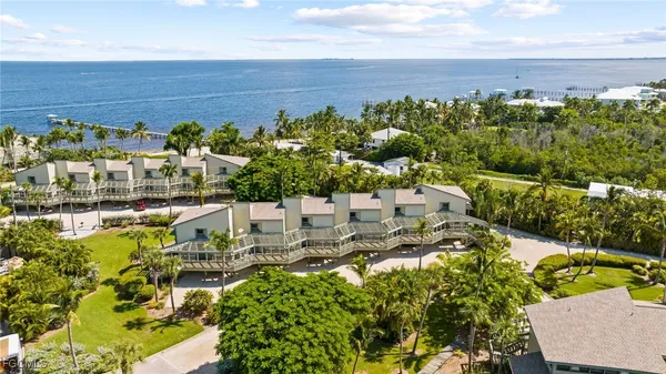 $420,000 | 16747 Bocilla Palms Drive, Unit 15, Bokeelia, FL 33922