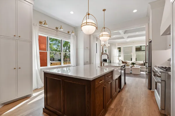 $2,500,000 | 1015 15th Avenue South, Nashville, TN 37212
