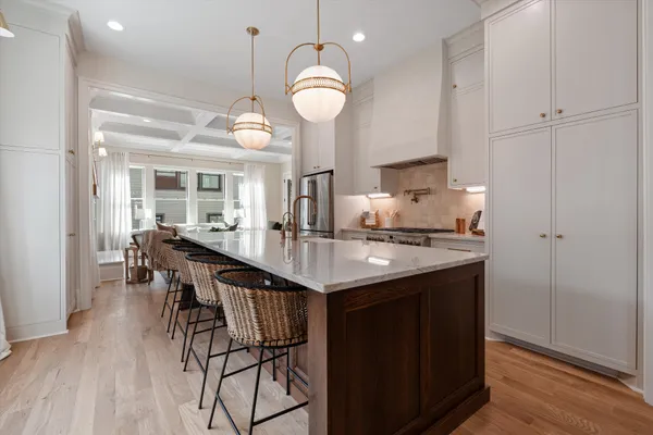 $2,500,000 | 1015 15th Avenue South, Nashville, TN 37212