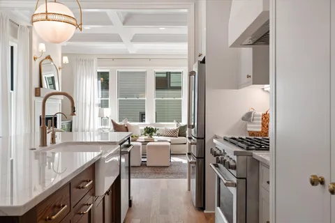 $2,500,000 | 1015 15th Avenue South, Nashville, TN 37212