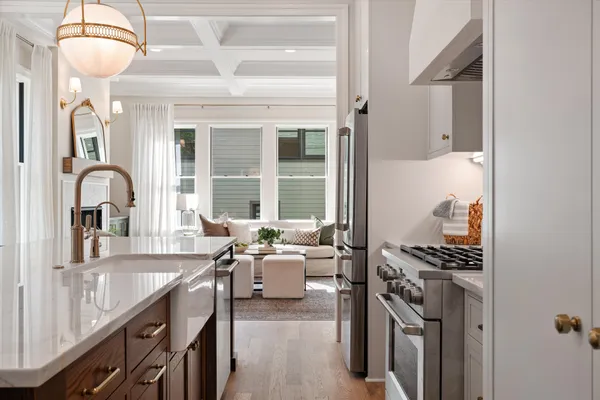 $2,500,000 | 1015 15th Avenue South, Nashville, TN 37212