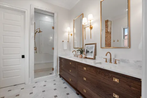 $2,500,000 | 1015 15th Avenue South, Nashville, TN 37212