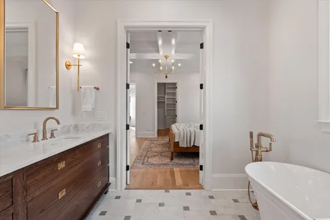 $2,500,000 | 1015 15th Avenue South, Nashville, TN 37212
