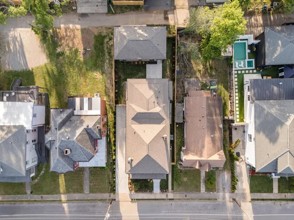 $2,500,000 | 1015 15th Avenue South, Nashville, TN 37212