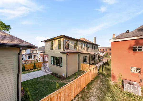 $2,500,000 | 1015 15th Avenue South, Nashville, TN 37212