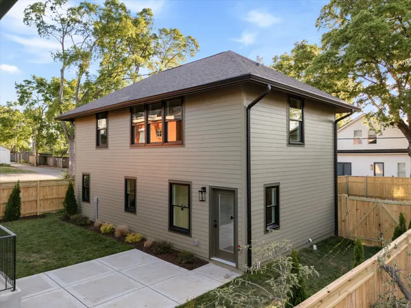 $2,500,000 | 1015 15th Avenue South, Nashville, TN 37212