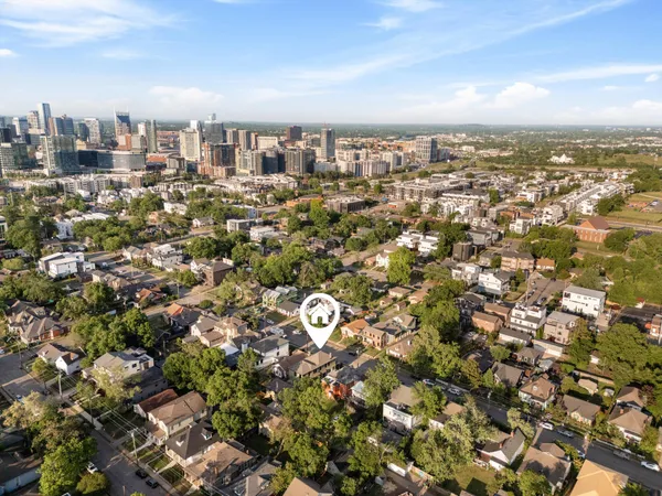 $2,500,000 | 1015 15th Avenue South, Nashville, TN 37212