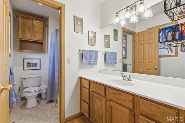 $325,000 | 1013 Sassafras Street, Willow Springs, MO 65793