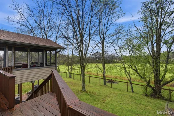 $325,000 | 1013 Sassafras Street, Willow Springs, MO 65793