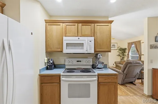 $325,000 | 1013 Sassafras Street, Willow Springs, MO 65793