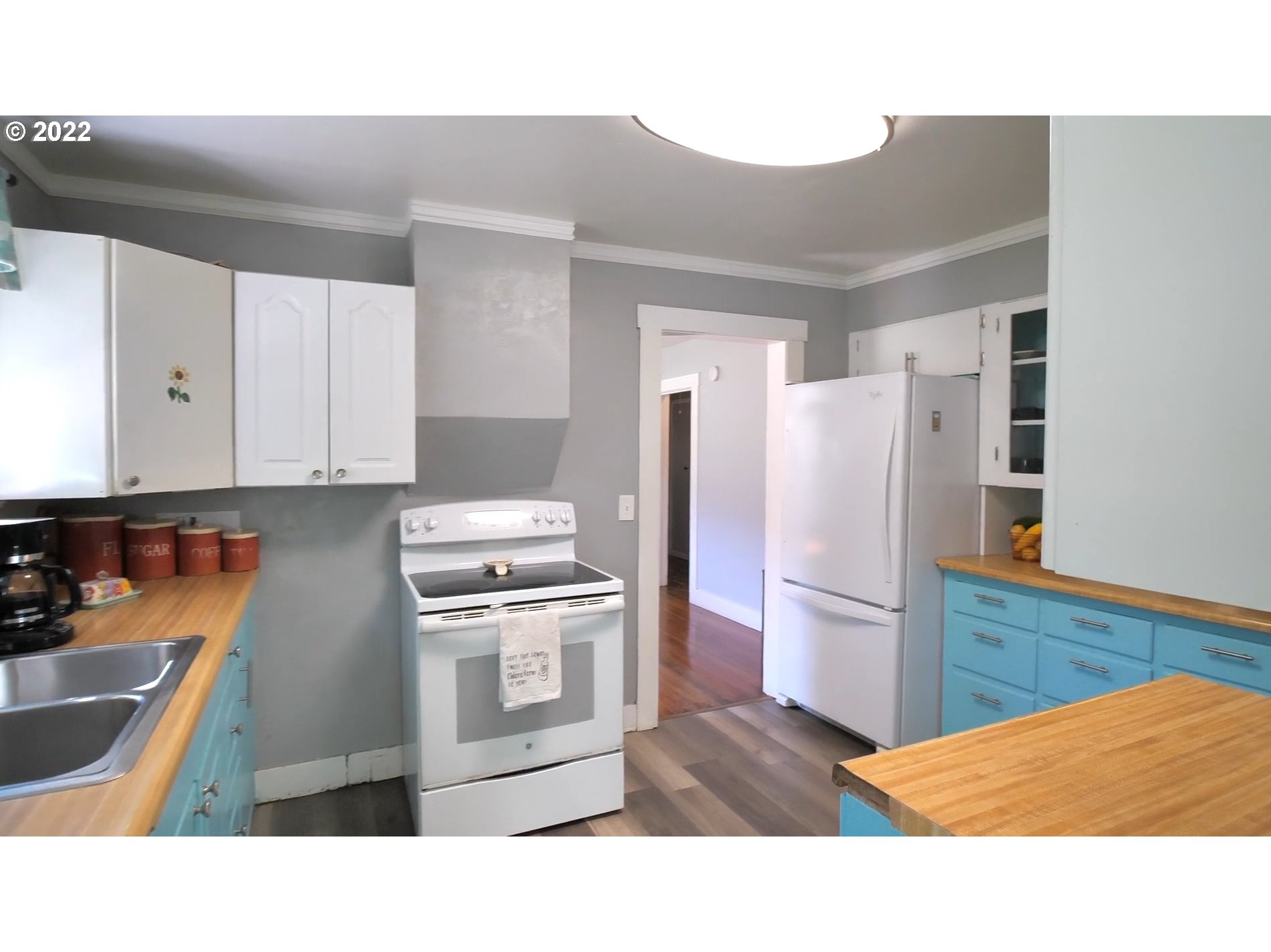 2021 Winston Section Road Winston, OR 97496 - Photo 12 of 31 Kitchen