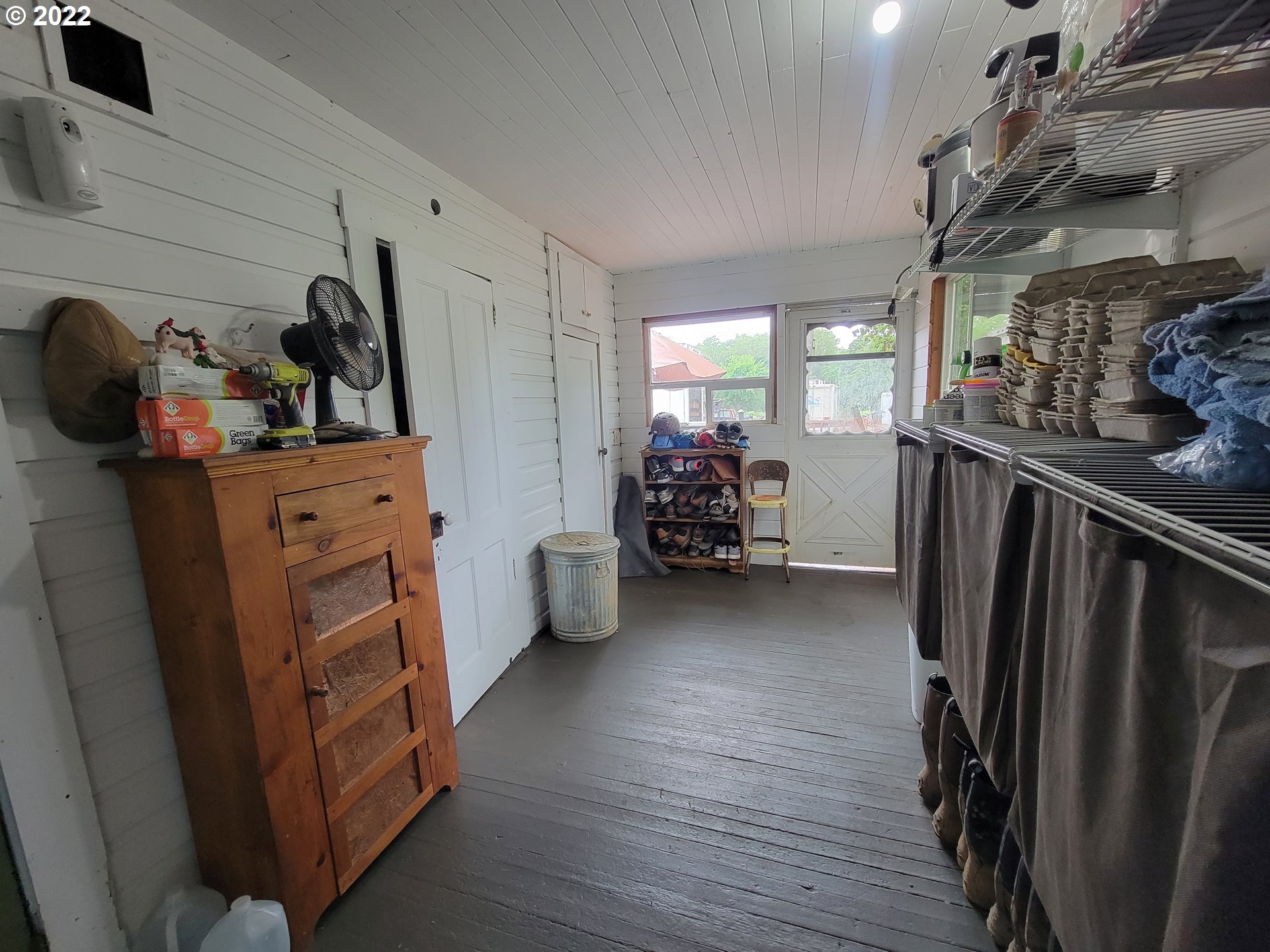 2021 Winston Section Road Winston, OR 97496 - Photo 16 of 31 Mud Room