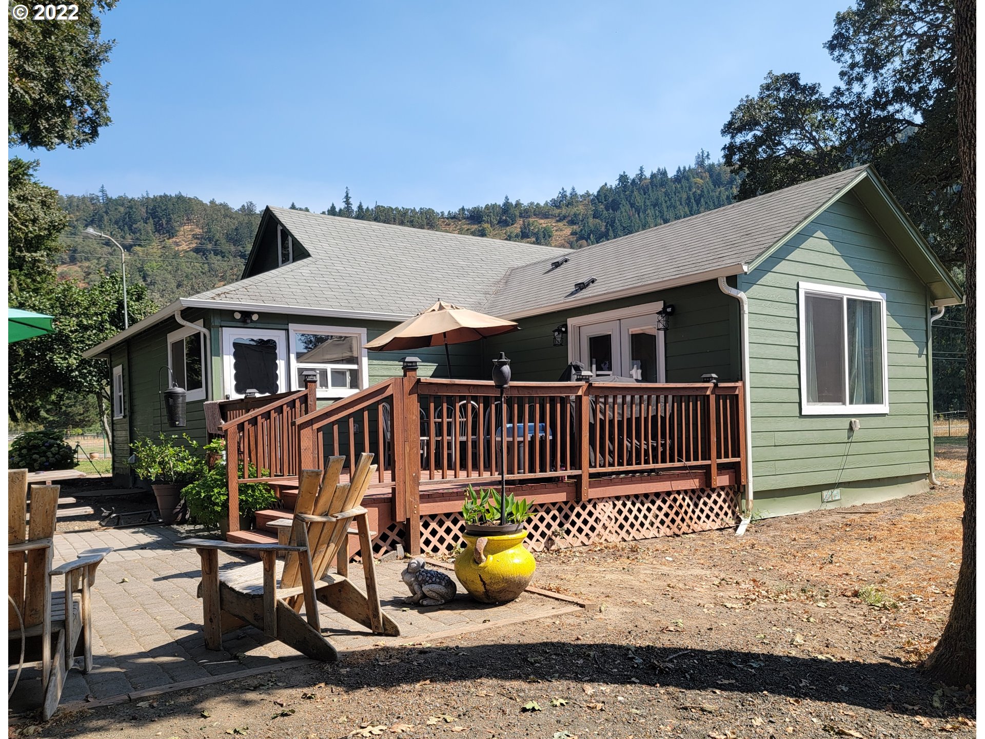 2021 Winston Section Road Winston, OR 97496 - Photo 3 of 31 Exterior