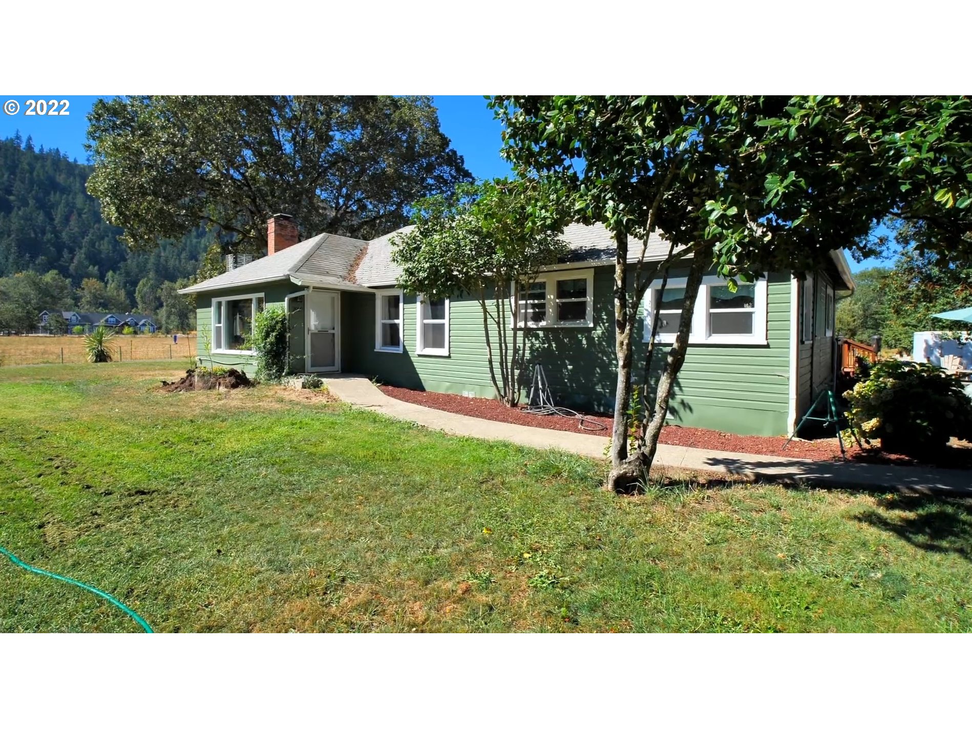 2021 Winston Section Road Winston, OR 97496 - Photo 5 of 31 Exterior