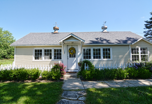 39W680 McDonald Road Elgin, IL 60124 - Photo 2 of 5