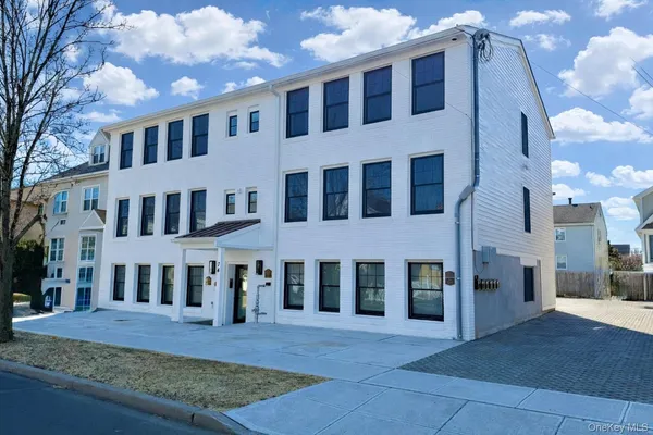 $4,500 | 74 Nelson Avenue, Unit 4, Harrison, NY 10528
