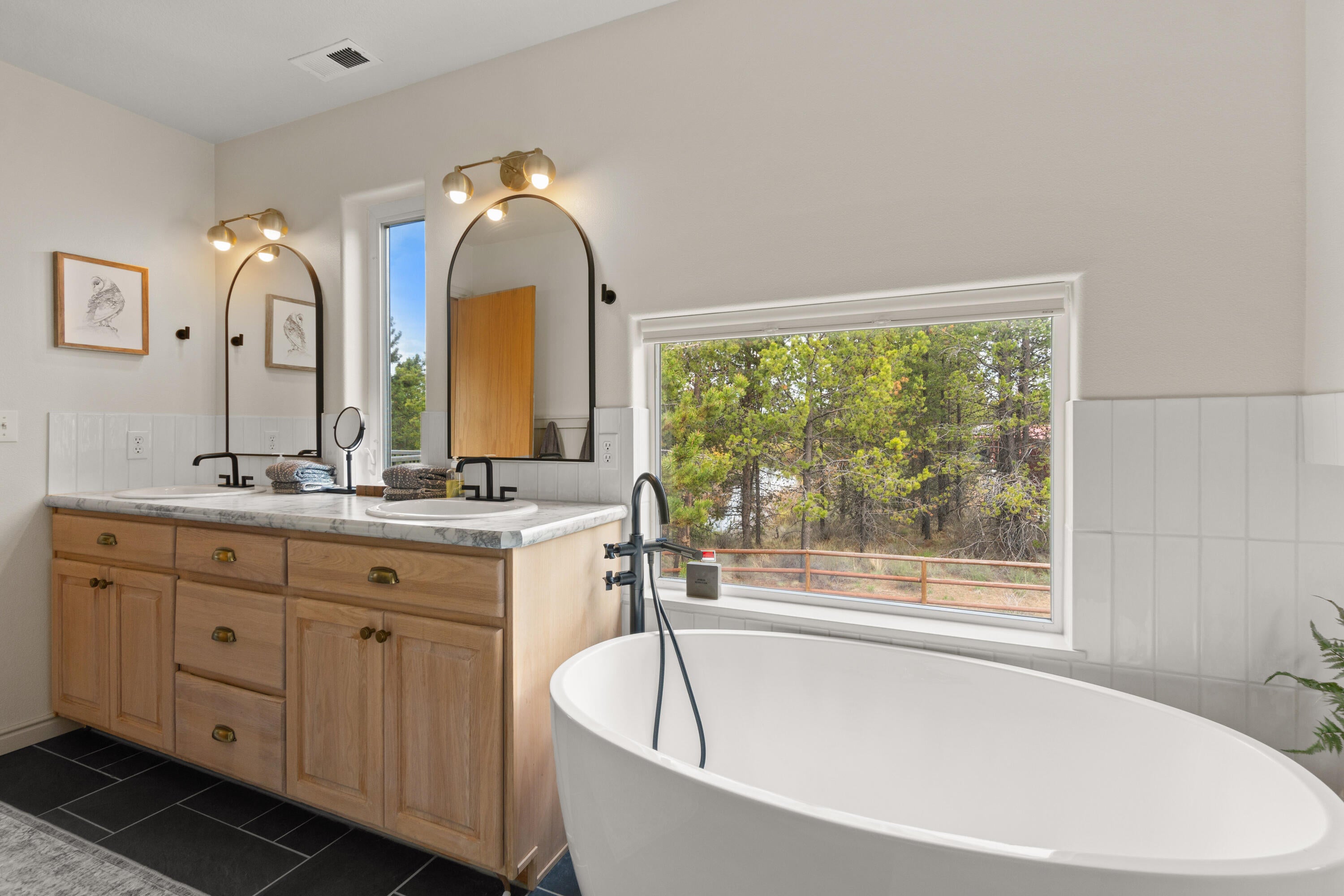 54761 Huntington Road Bend, OR 97707 - Photo 28 of 64 RileyVisualsa-88