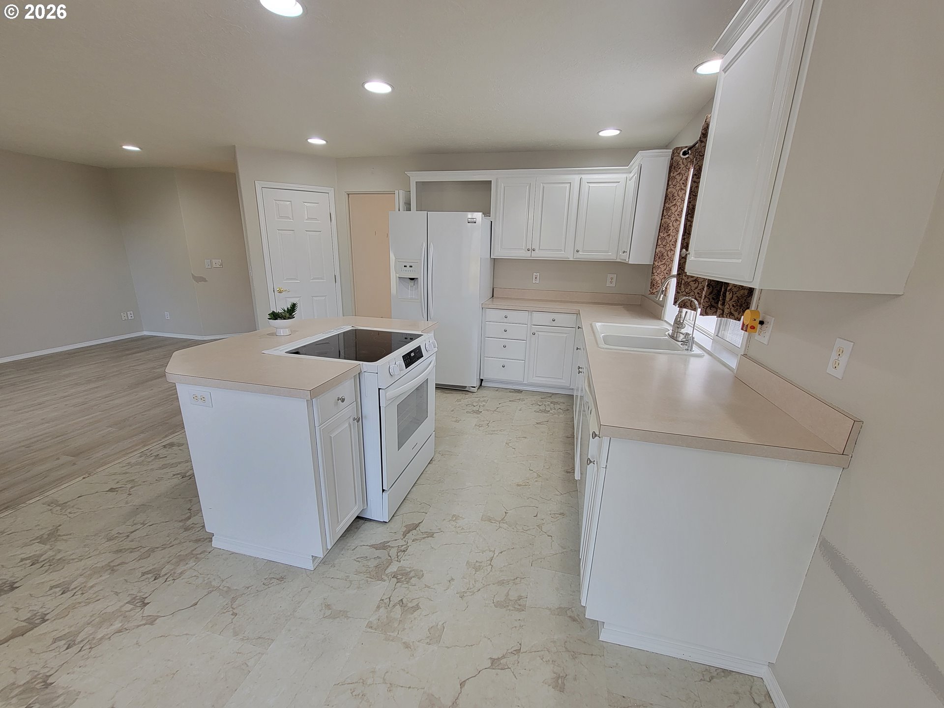 5923 Rhinestone Court Southeast Salem, OR 97306 - Photo 5 of 25