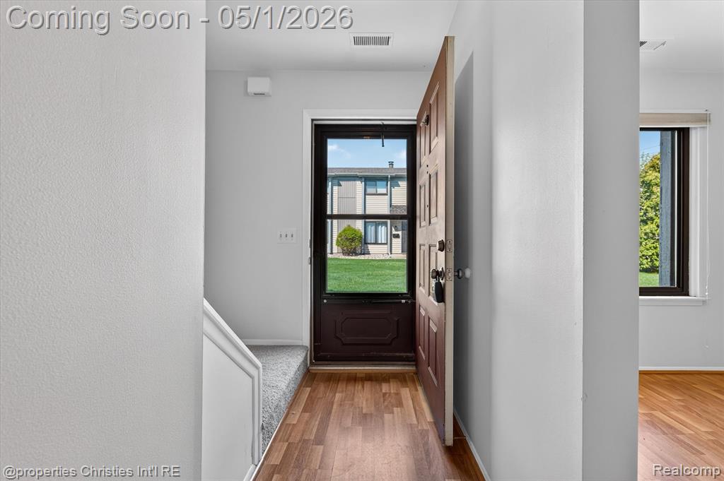 2513 Samoset Road Royal Oak, MI 48073 - Photo 6 of 40