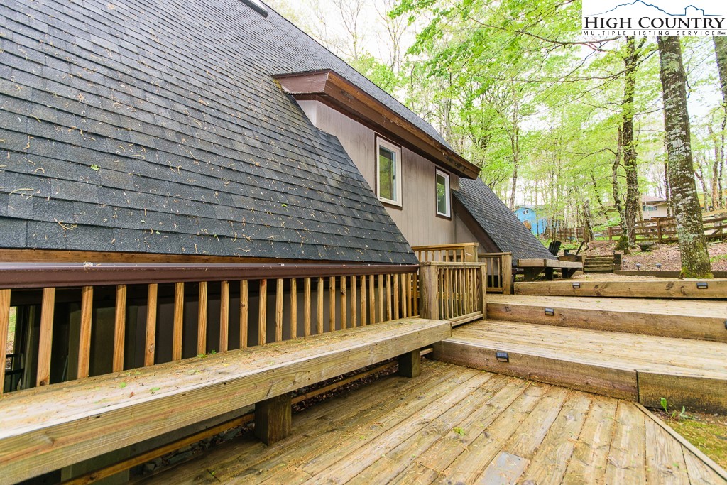 205 Spring Branch Road Beech Mountain, NC 28604 - Photo 39 of 46 a view of wooden deck