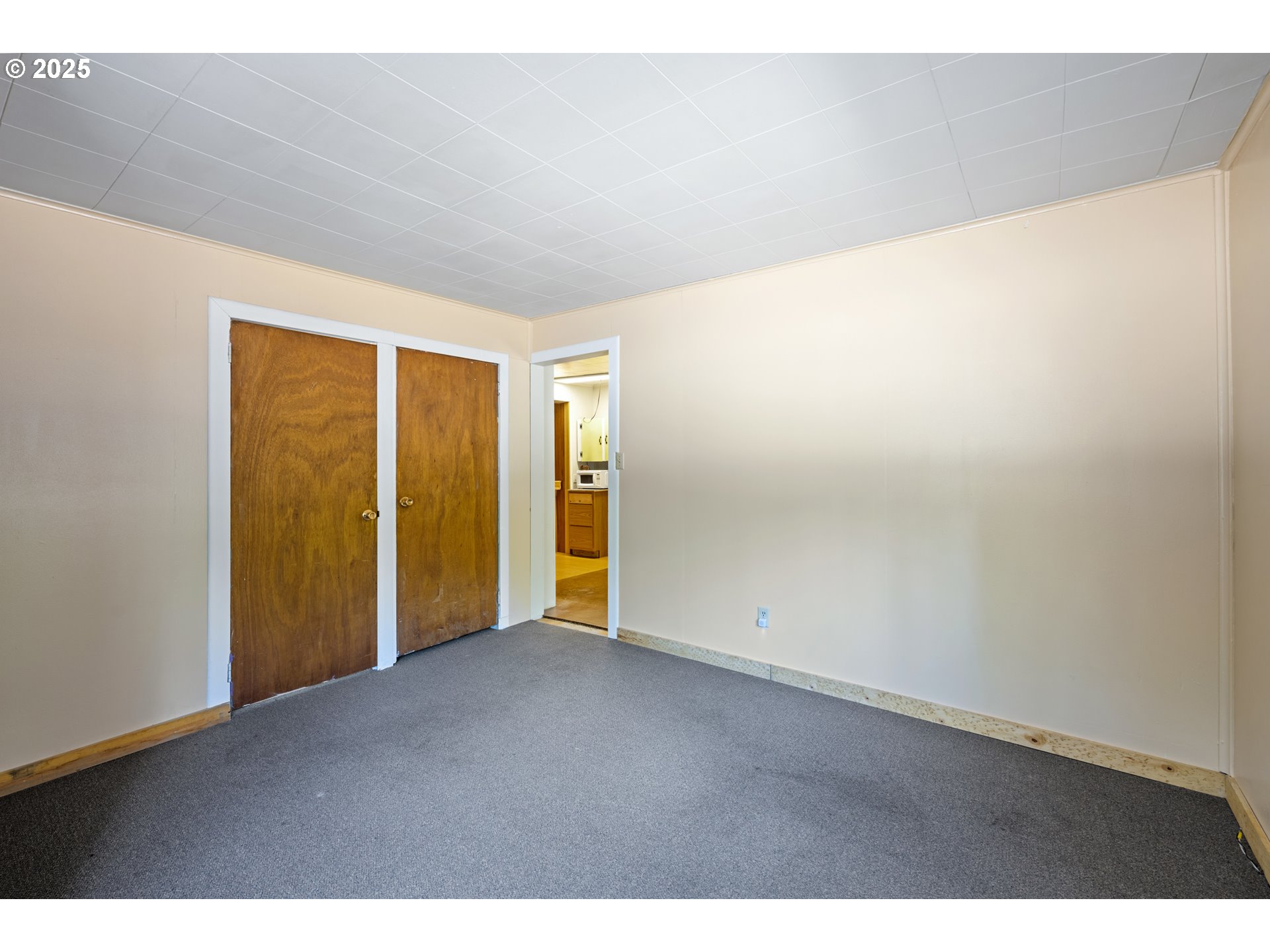 652 Chapman Street Gilchrist, OR 97737 - Photo 14 of 29 a view of an empty room