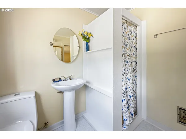 $249,000 | 652 Chapman Street, Gilchrist, OR 97737