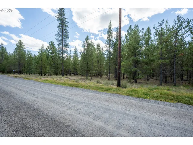 $389,000 | 652 Chapman Street, Gilchrist, OR 97737