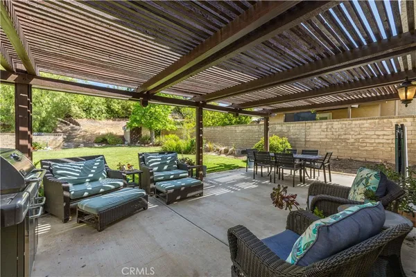 $925,000 | 25541 Pembrook Place, Saugus, CA 91350
