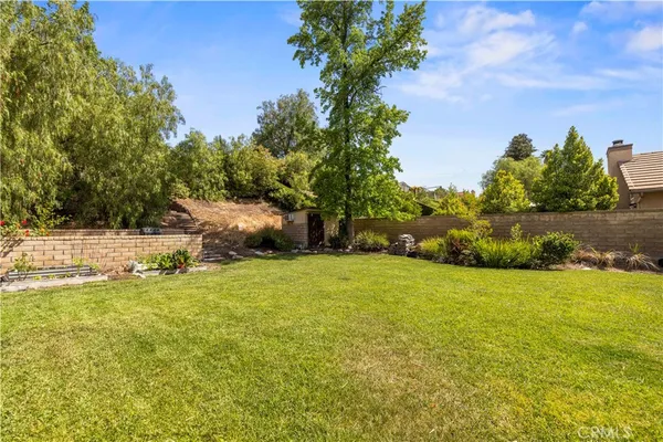 $925,000 | 25541 Pembrook Place, Saugus, CA 91350