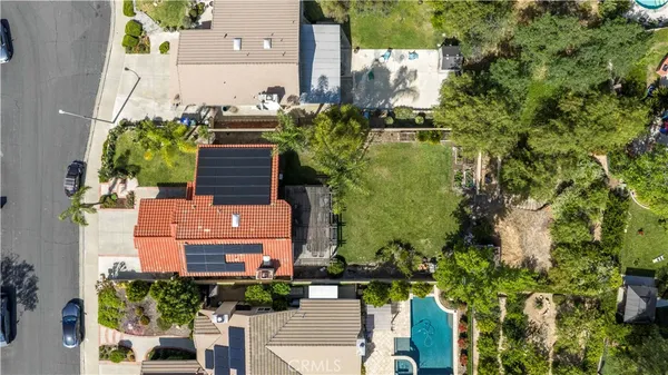 $925,000 | 25541 Pembrook Place, Saugus, CA 91350