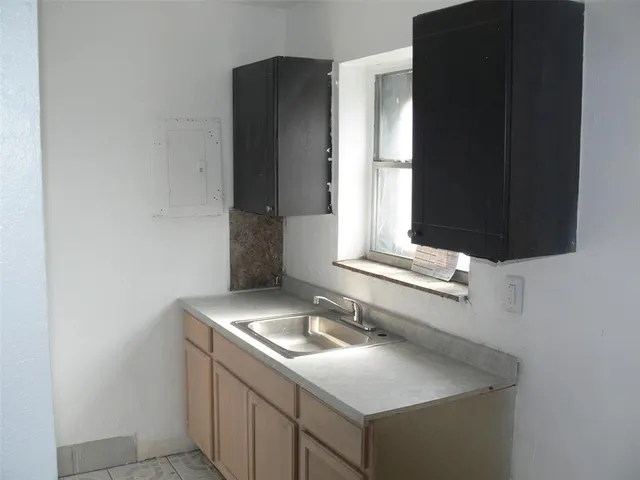 $499,000 | 870 Northwest 84th Street, Miami, FL 33150