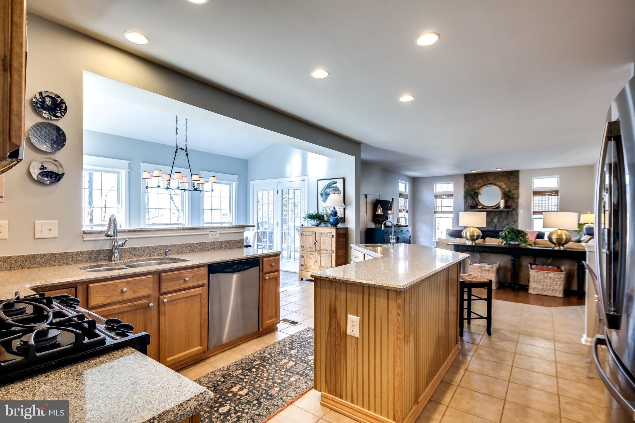 5928 Sandy Ridge Elkridge, MD 21075 - Photo 15 of 47 Open kitchen/family room layout