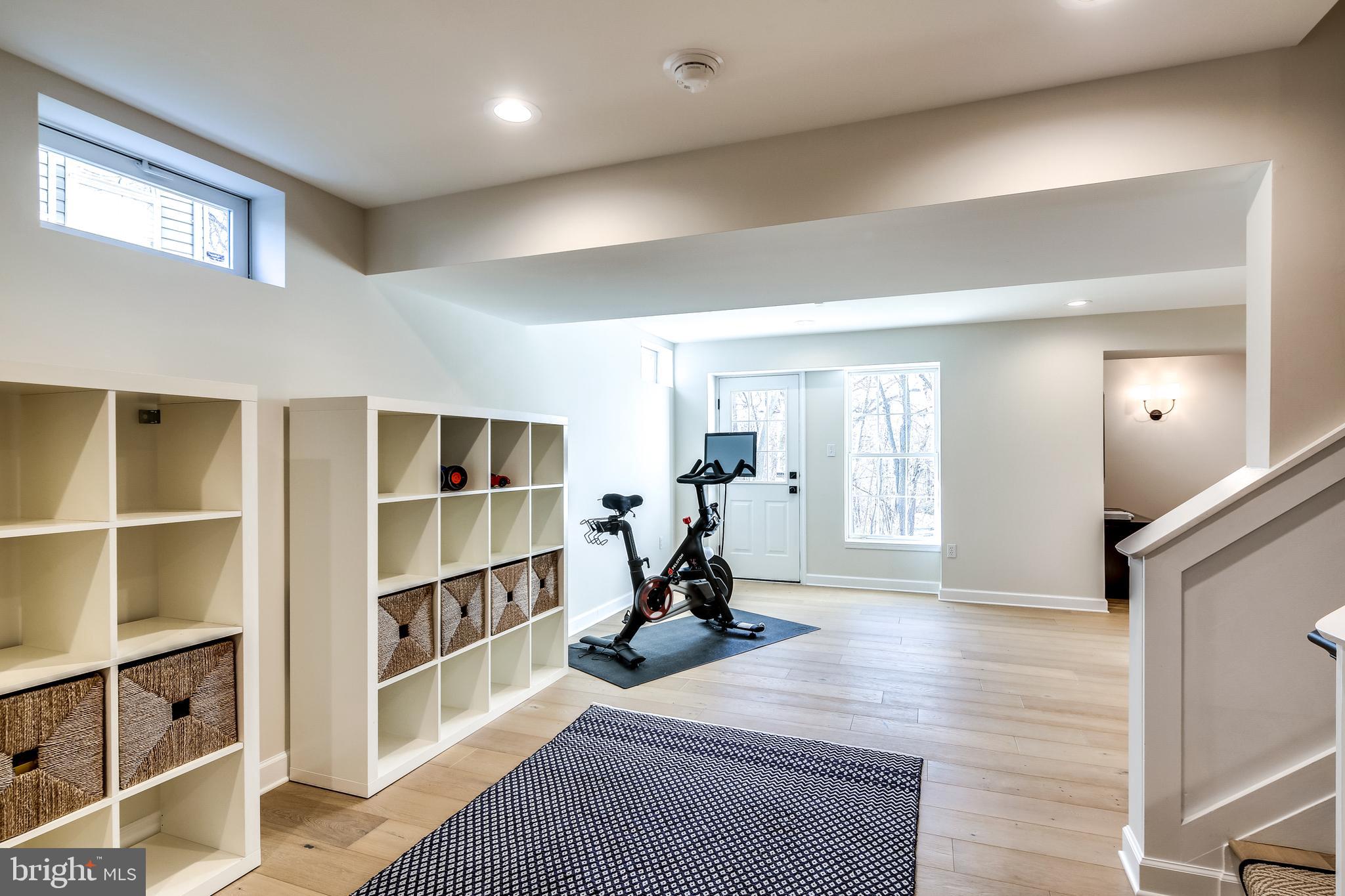 5928 Sandy Ridge Elkridge, MD 21075 - Photo 35 of 47 White oak engineered hardwoods