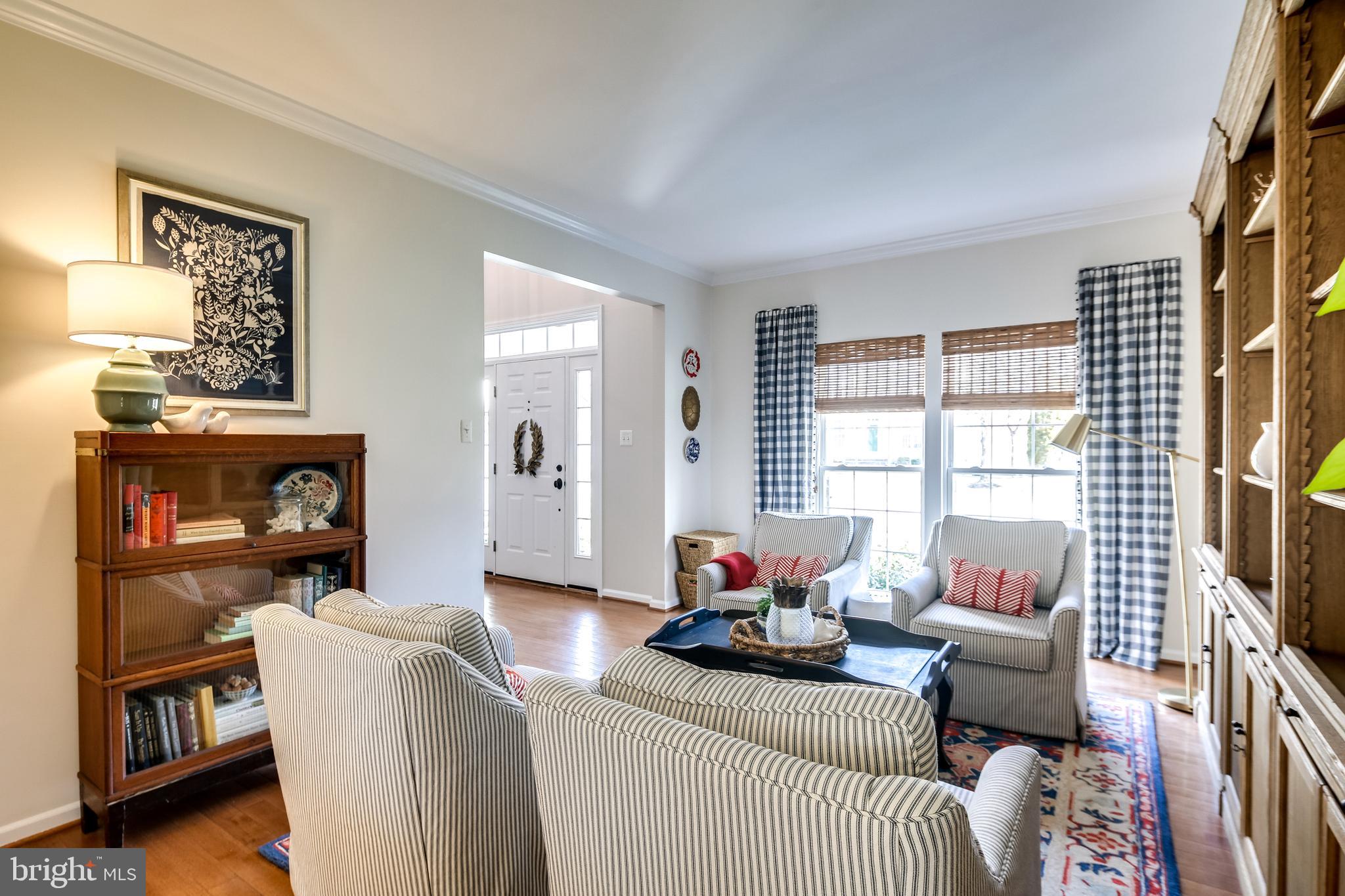 5928 Sandy Ridge Elkridge, MD 21075 - Photo 7 of 47 Crown moldings