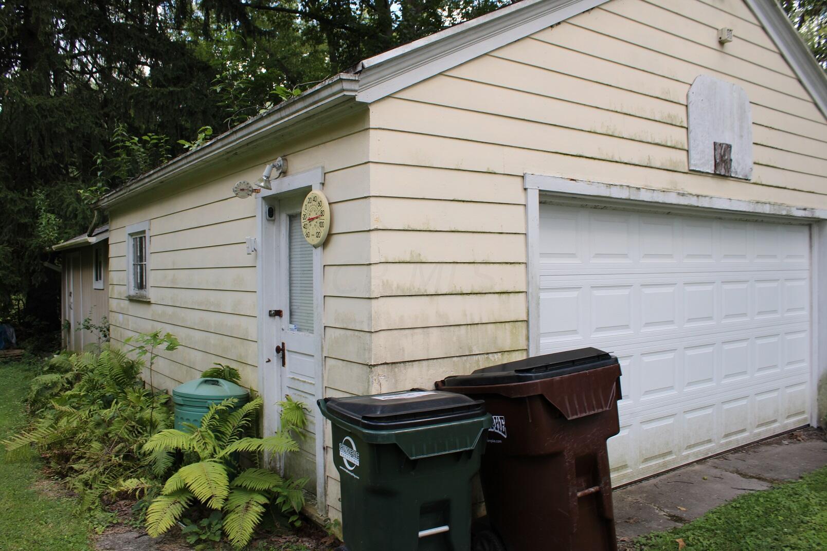 1872 Stelzer Road Columbus, OH 43219 - Photo 10 of 22 1872 Stelzer Rd