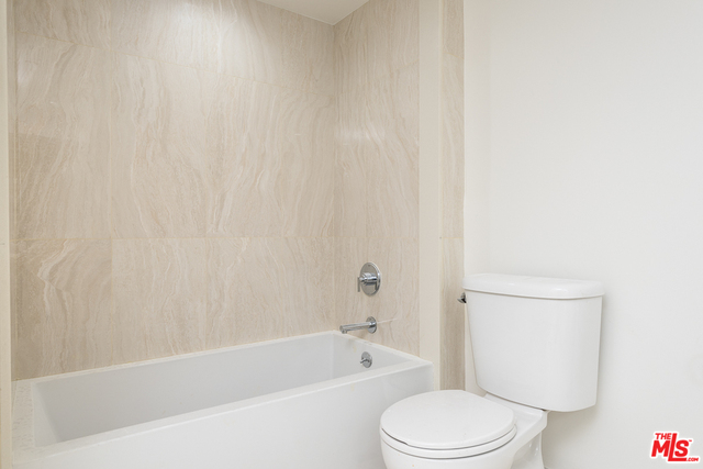 409 North Hayworth Avenue, Unit 101 Los Angeles, CA 90048 - Photo 15 of 17