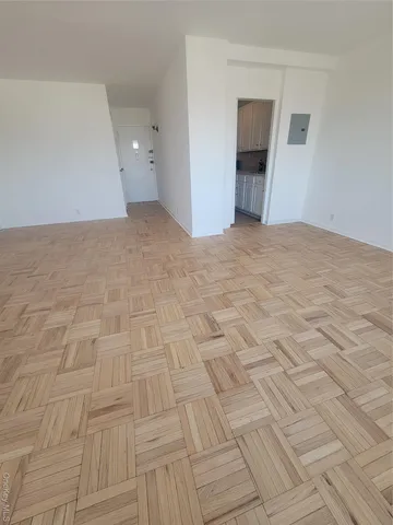 $218,000 | 7 Fordham Hill Ovl, Unit 16C | University Heights