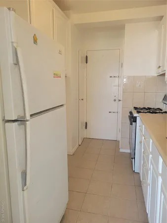a view of a walk in closet