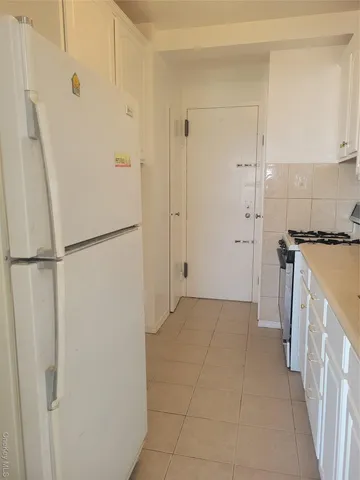 a view of a walk in closet