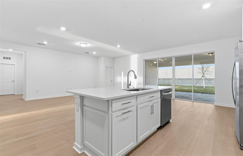 9736 Autumn Rdg Avenue Riverview, FL 33578 - Photo 3 of 33