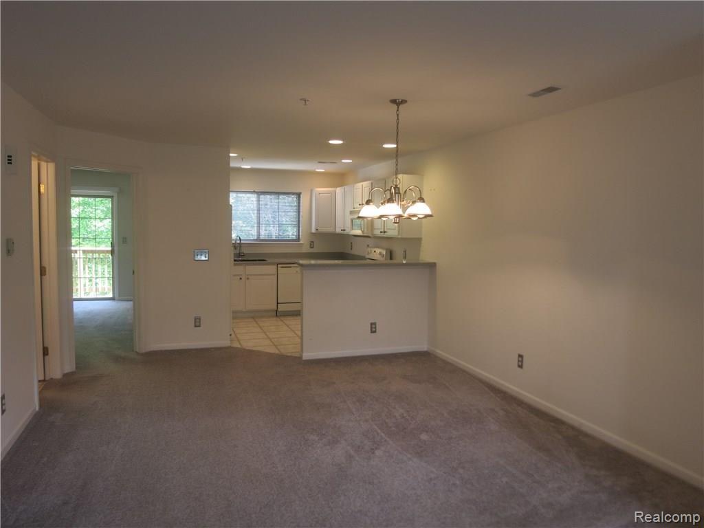 16956 Farmington Road, Unit 23 Livonia, MI 48154 - Photo 7 of 32